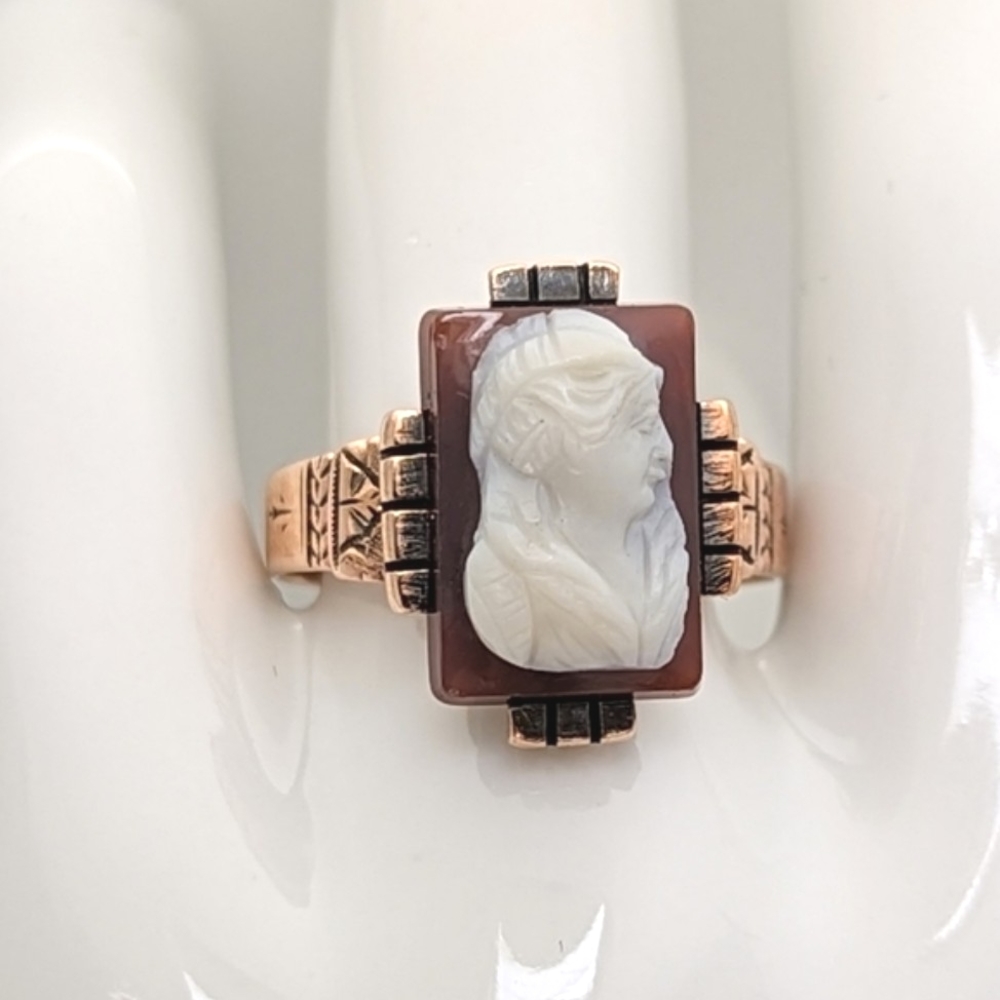 Victorian 9K Rose Gold Sardonyx Agate Cameo Ring